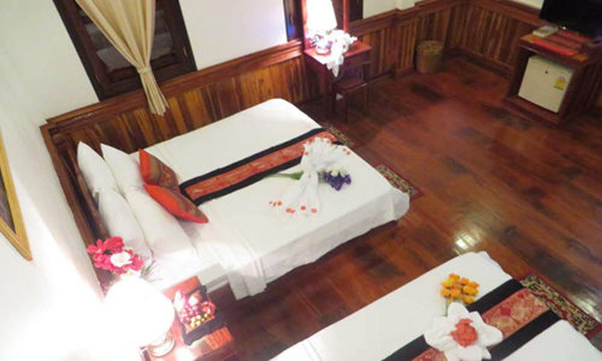 Luang Prabang Oudomlith Villa & Travel Экстерьер фото